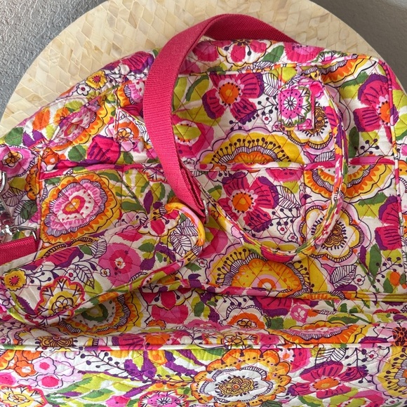 Vera Bradley Floral Quilted Women's travel Bag - Picture 10 of 10